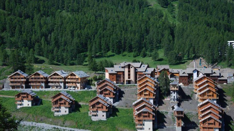 Appt Le Hameau Des Rennes 4 Etoiles Pieds Des Pistes Piscine Interieure Exterieure Daire Vars  Dış mekan fotoğraf
